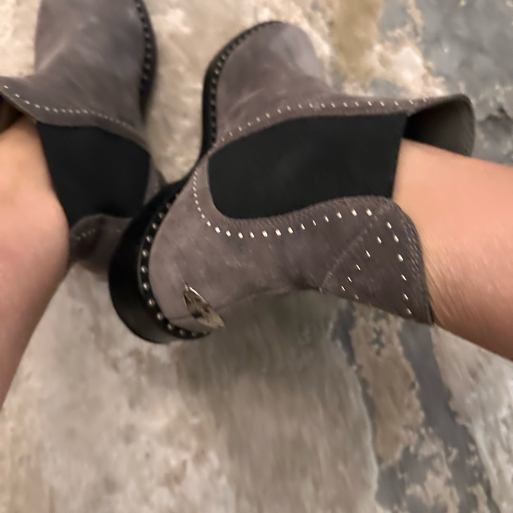 Micro stud Chelsea booties - Picture 12 of 16